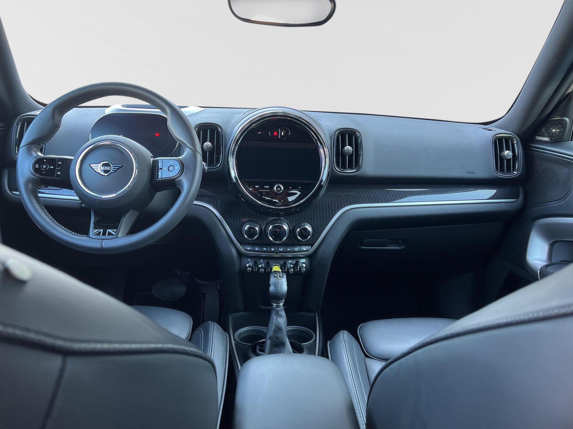 MINI Countryman Cooper SE ALL4 PHEV Steptronic-image-5