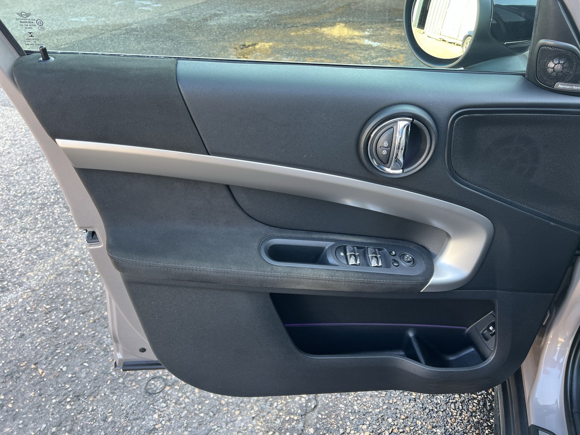 MINI Countryman Cooper SE ALL4 PHEV Steptronic-image-16