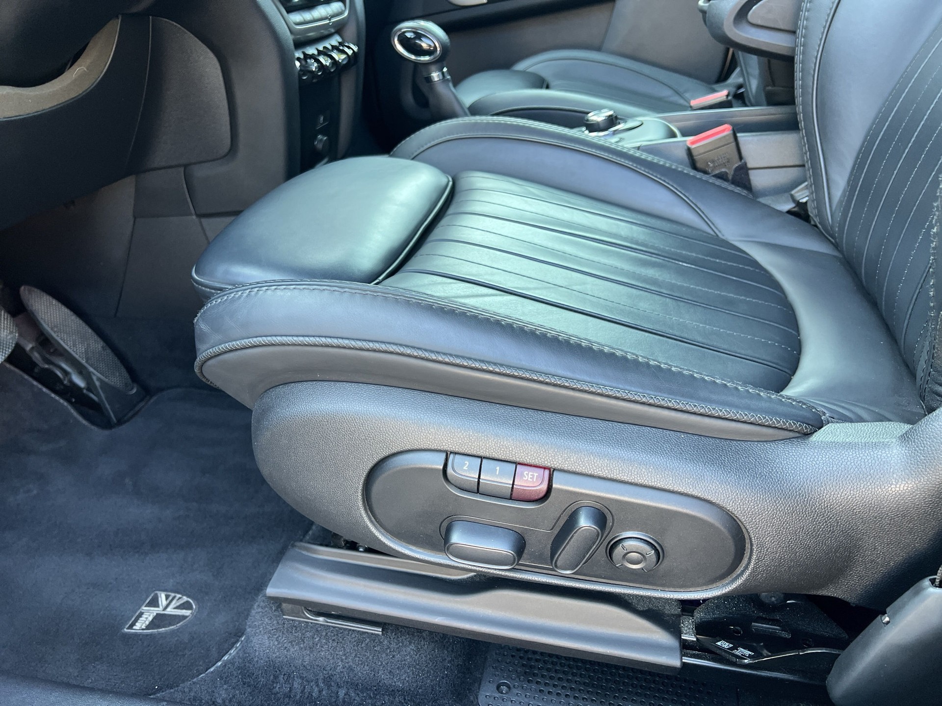 MINI Countryman Cooper SE ALL4 PHEV Steptronic-image-18