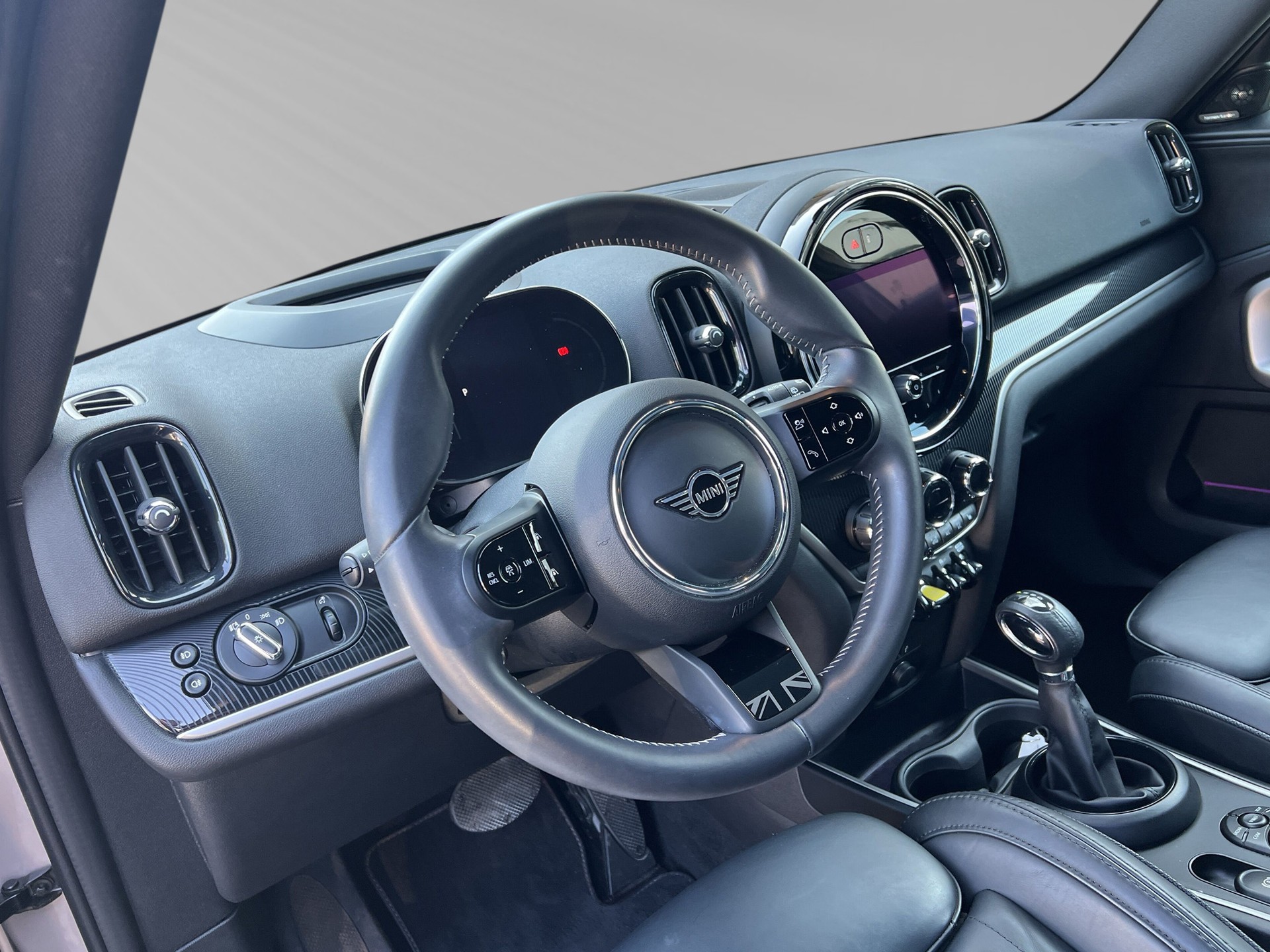 MINI Countryman Cooper SE ALL4 PHEV Steptronic-image-3
