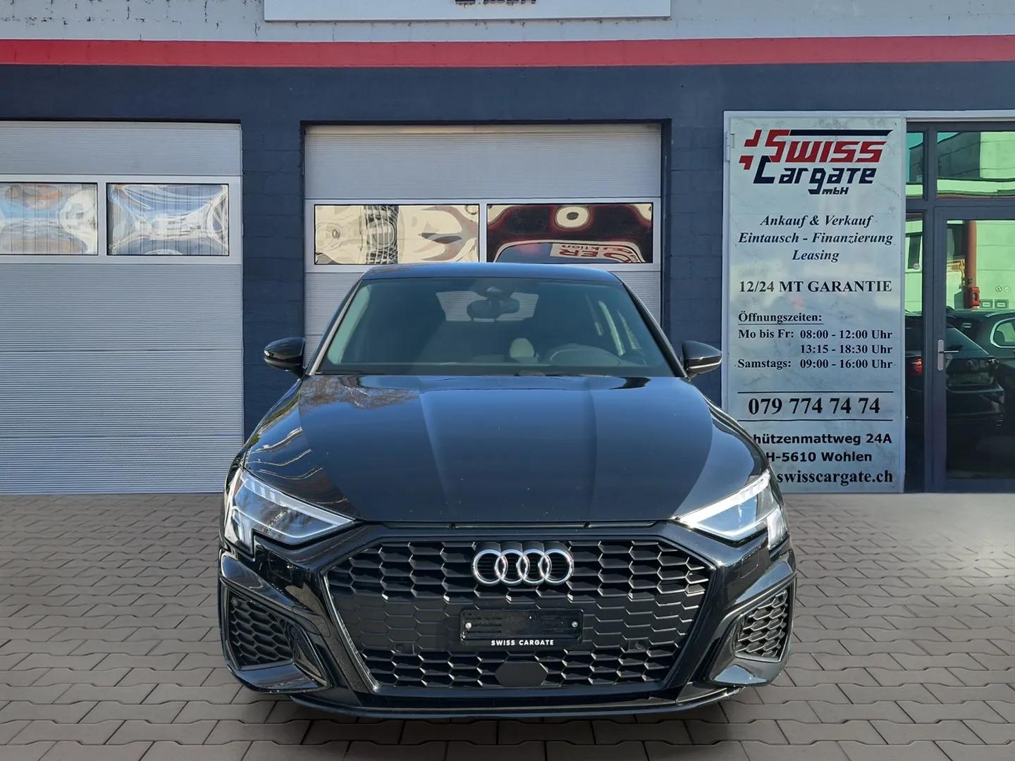AUDI A3 Sportback 35 TFSI S line Attraction S-tronic mit 5J Werksgarantie oder bis 100000km-showroom-element-2