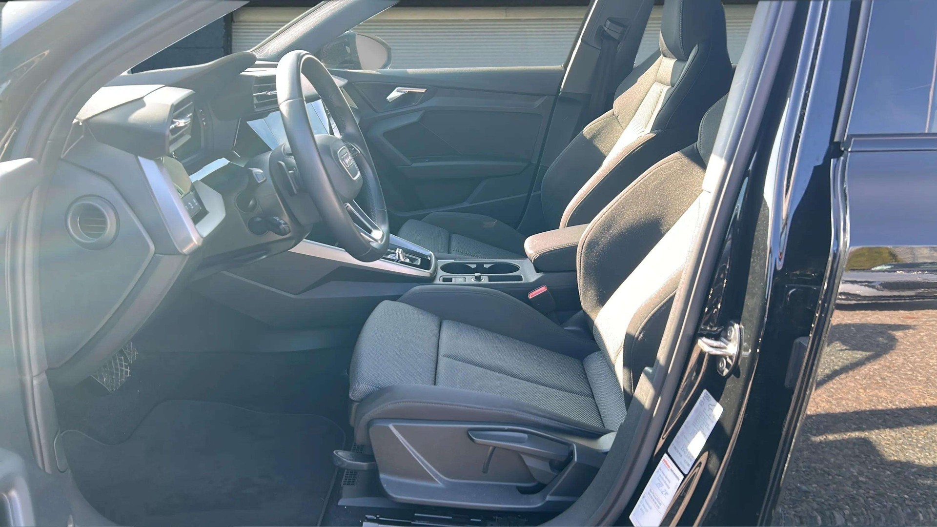 AUDI A3 Sportback 35 TFSI S line Attraction S-tronic mit 5J Werksgarantie oder bis 100000km-image-10
