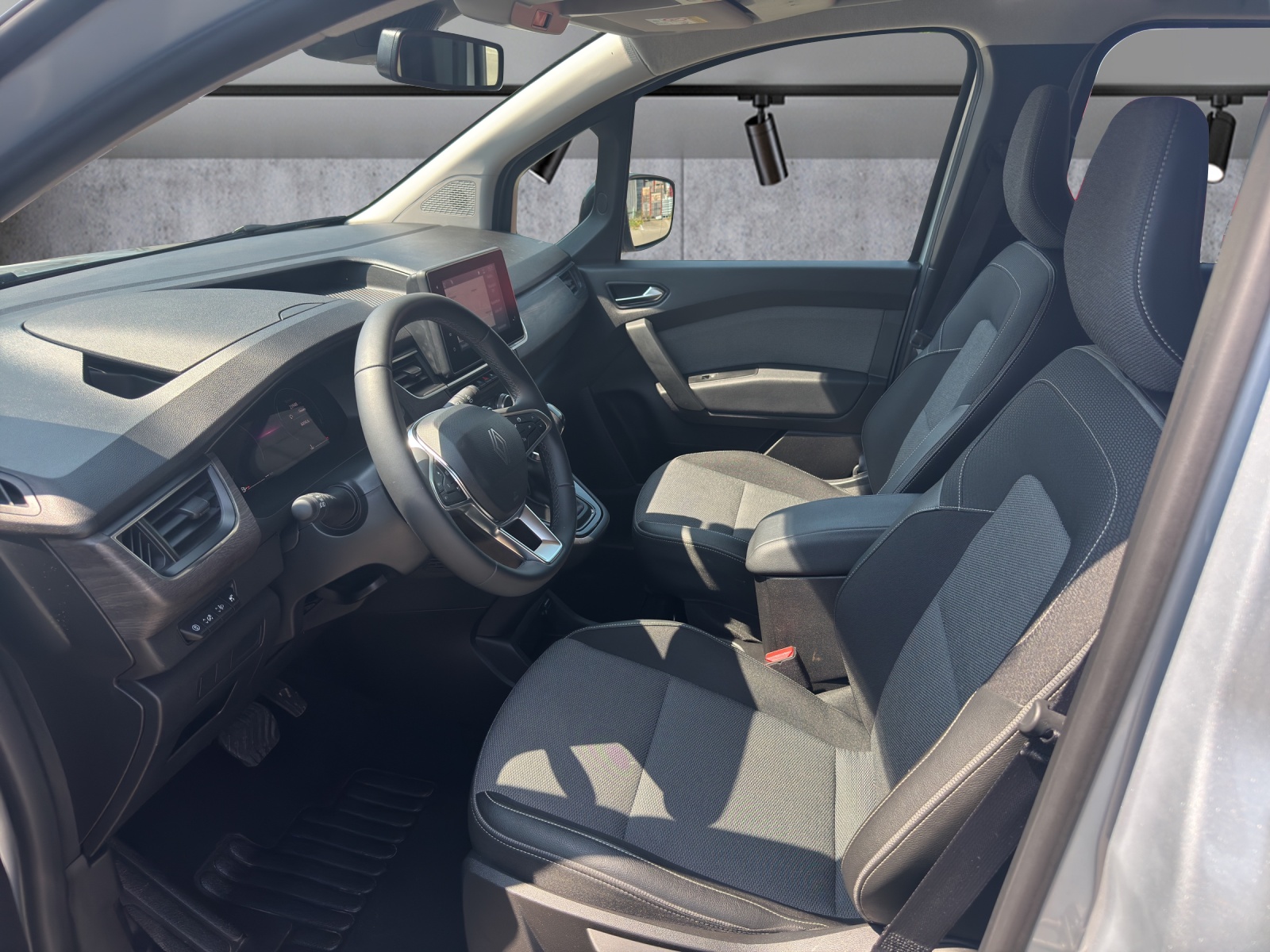 RENAULT Kangoo 1.3 TCe 130 PF Techno EDC-image-9
