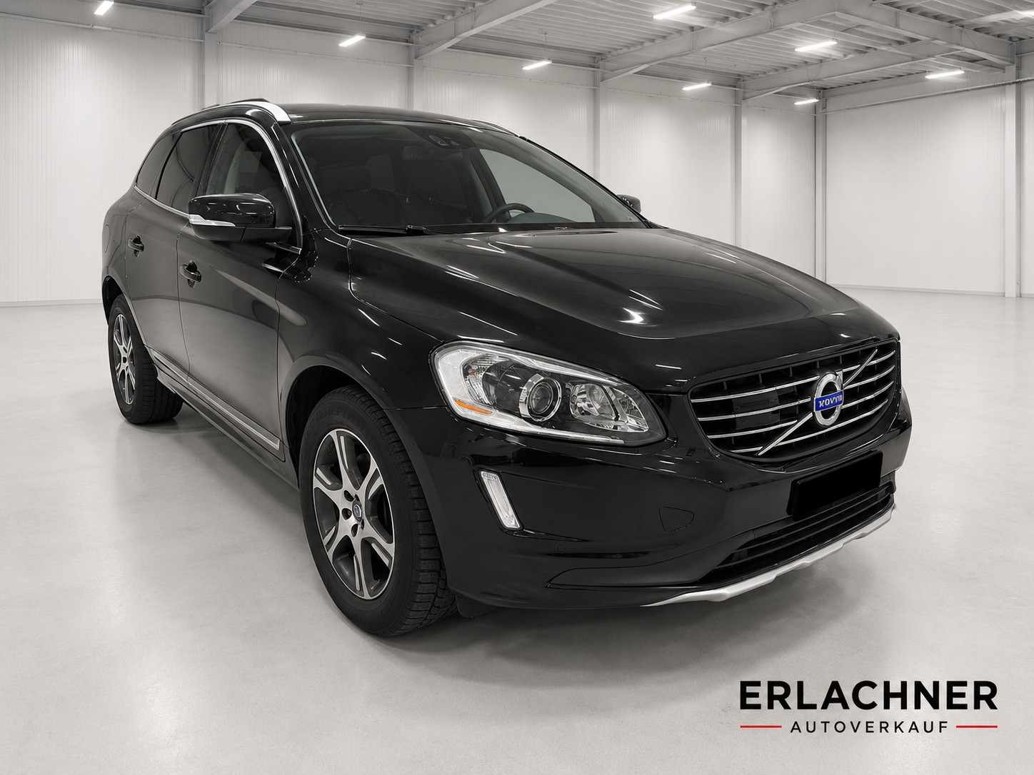 VOLVO XC60 D4 AWD Momentum Geartronic-image-4