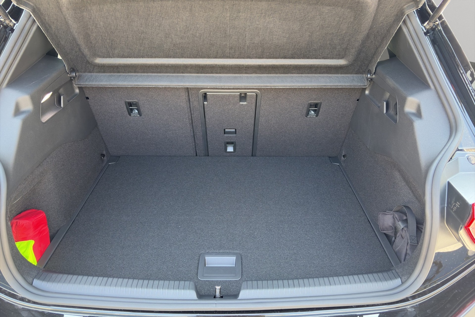VW ID.3 Neo 79 kWh 231 PS Style-image-8