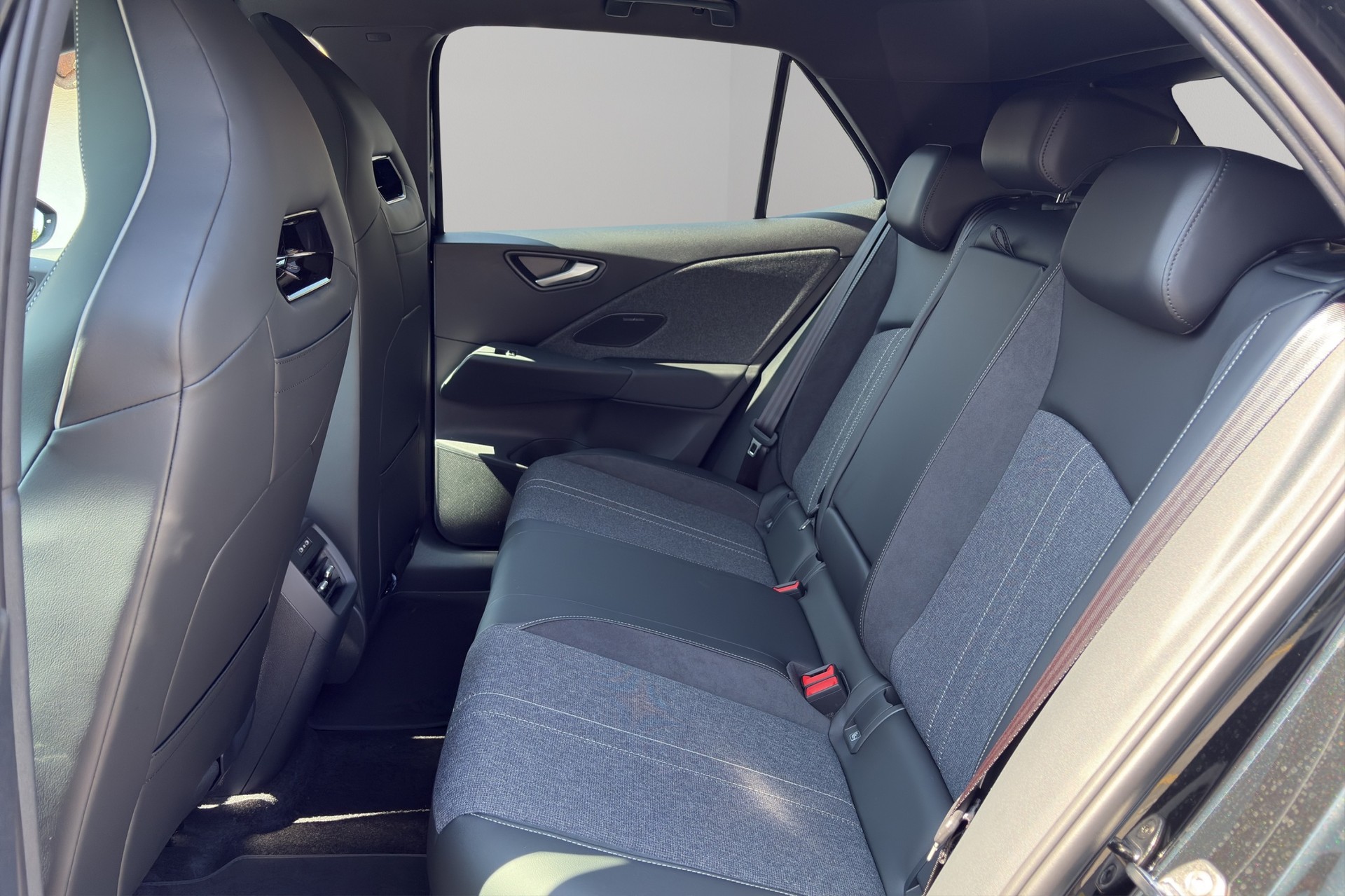 VW ID.3 Neo 79 kWh 231 PS Style-image-5