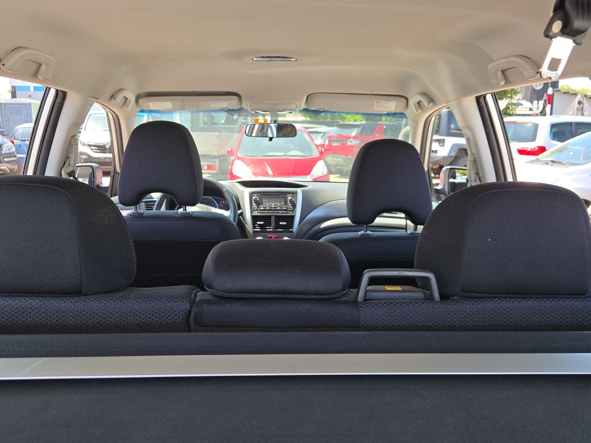 SUBARU Forester 2.0D XS Comfort-image-6