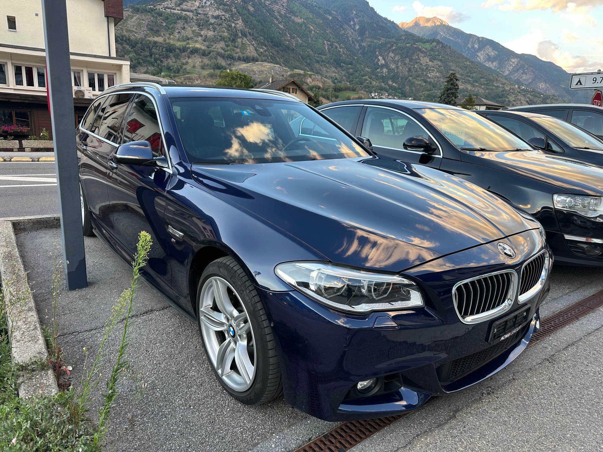 BMW 520d Touring xDrive Luxury Line Steptronic-image-1