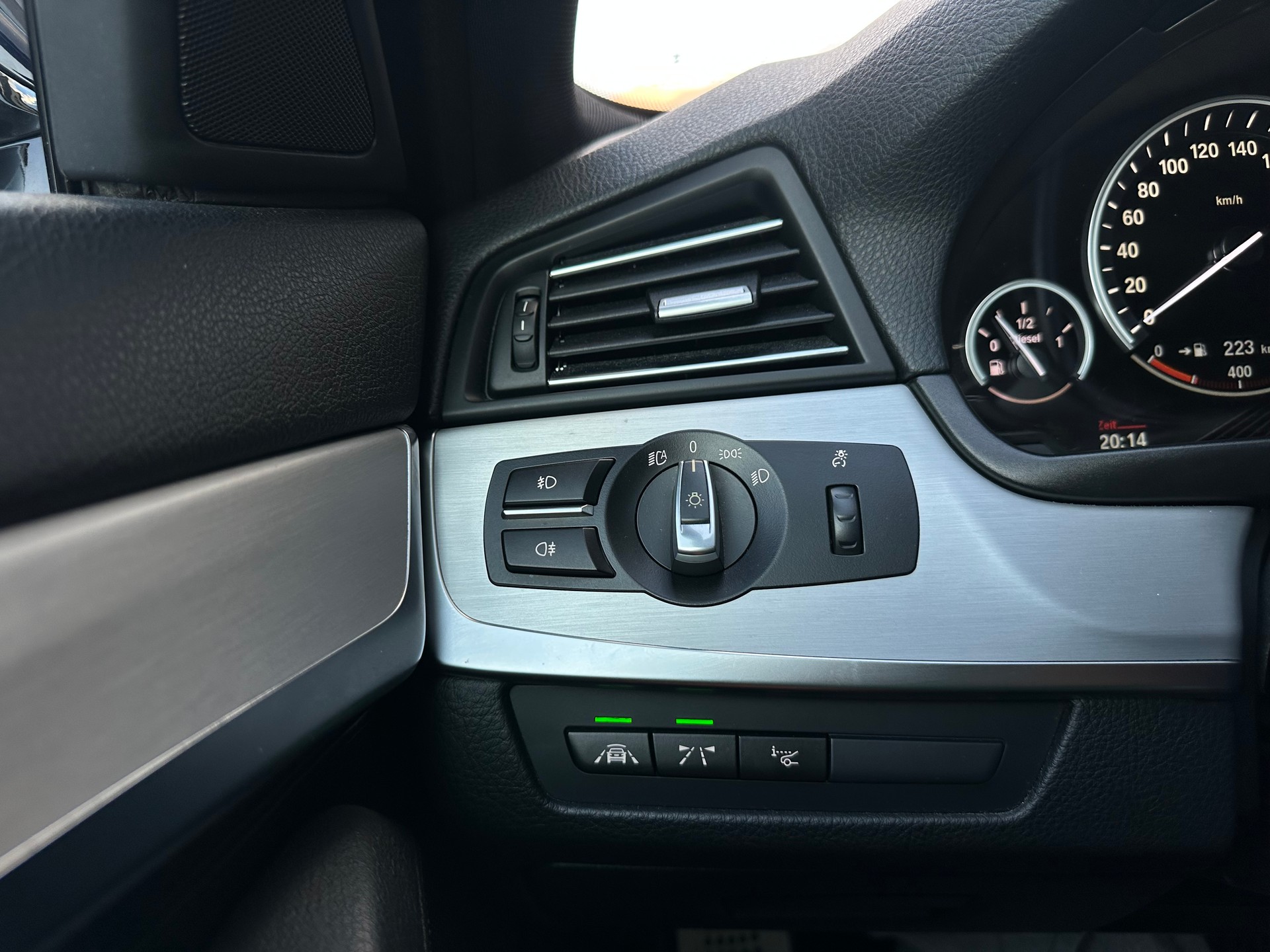 BMW 520d Touring xDrive Luxury Line Steptronic-image-7
