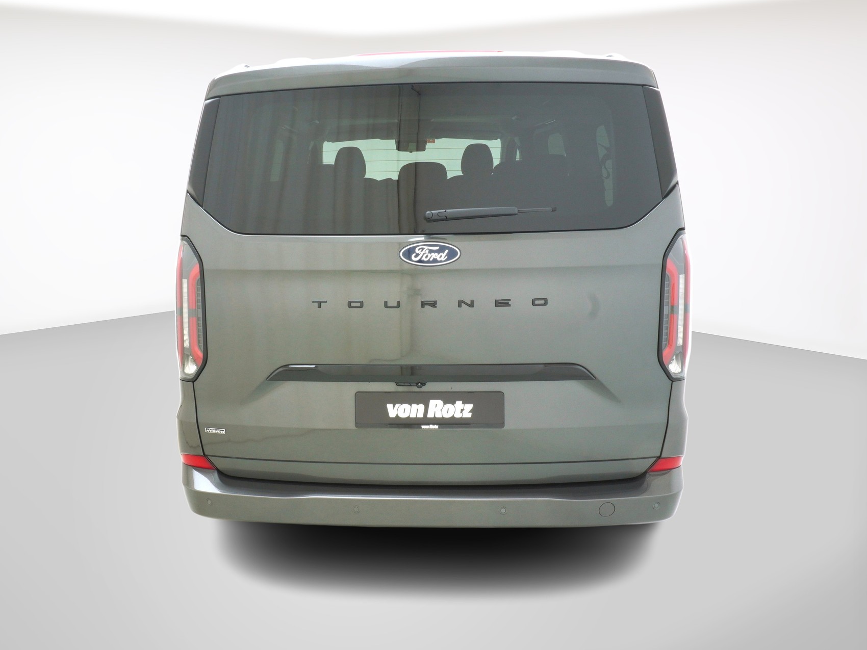 FORD Tourneo Custom L1 2.5 Plug-in-Hybrid Titanium X-image-2