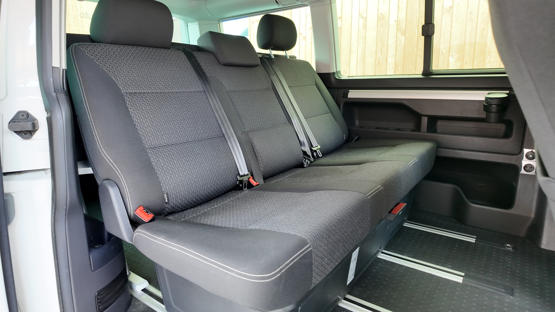 VW T6 California 2.0 TDI Beach DSG-image-12