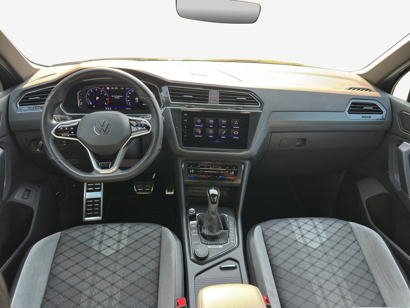 VW Tiguan 2.0TSI R-Line 4Motion DSG-image-8