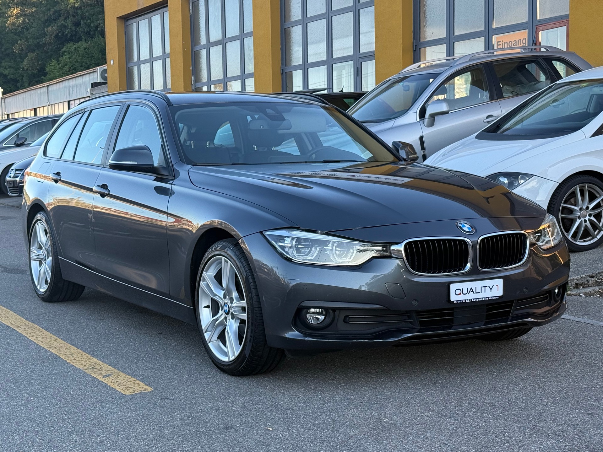 BMW 320d xDrive Touring Steptronic-image-0
