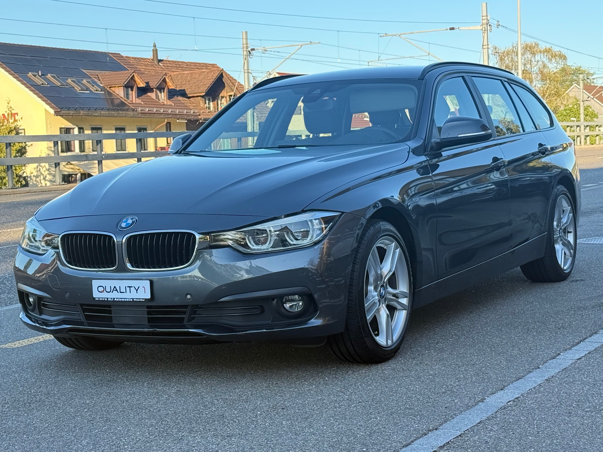 BMW 320d xDrive Touring Steptronic-image-2