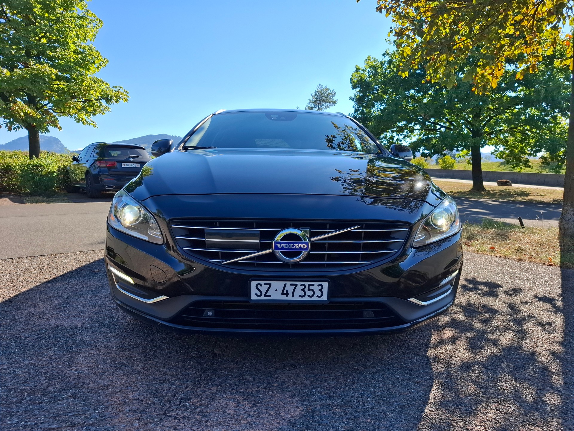 VOLVO V60 D5 AWD Summum Geartronic-image-1