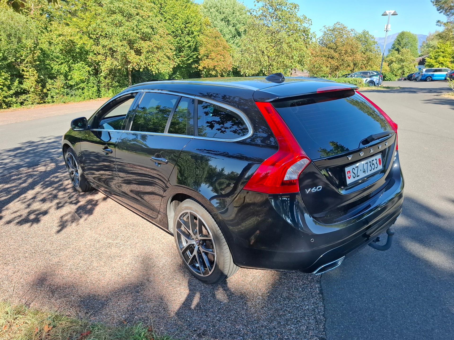 VOLVO V60 D5 AWD Summum Geartronic-image-4