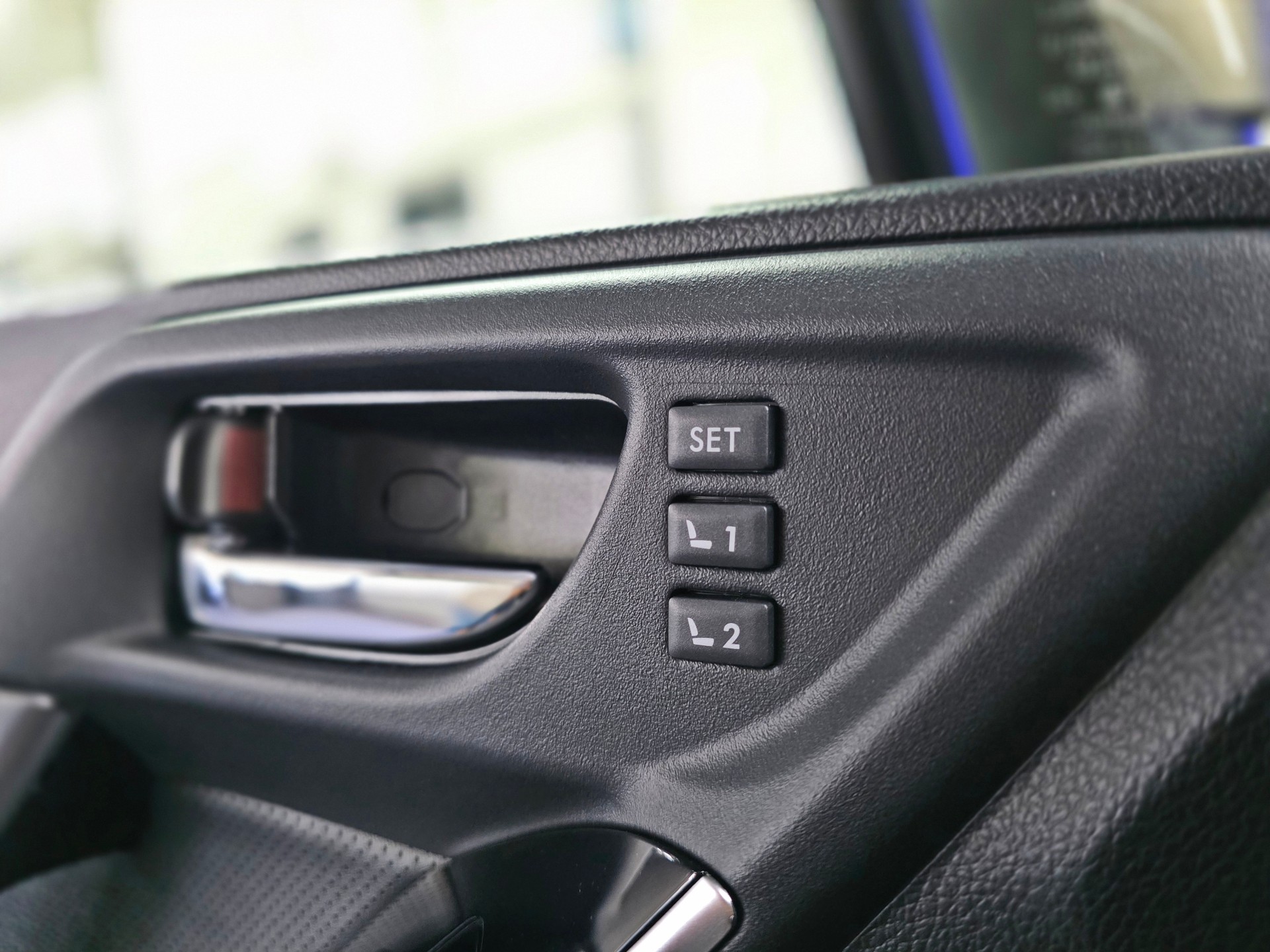 SUBARU Forester 2.0iS Executive Lineartronic AWD-image-22