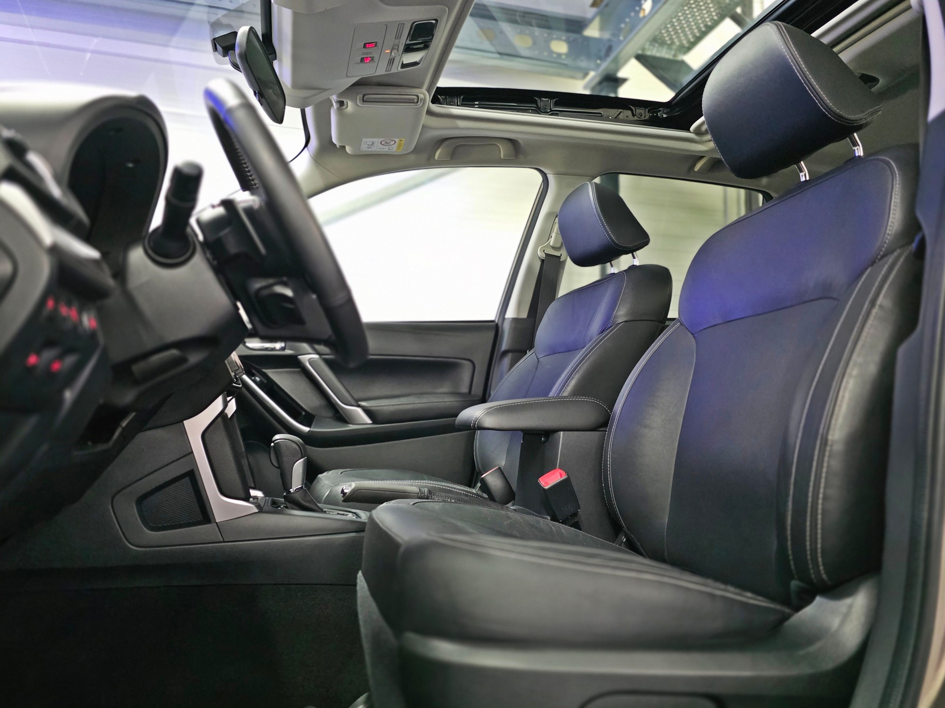 SUBARU Forester 2.0iS Executive Lineartronic AWD-image-11