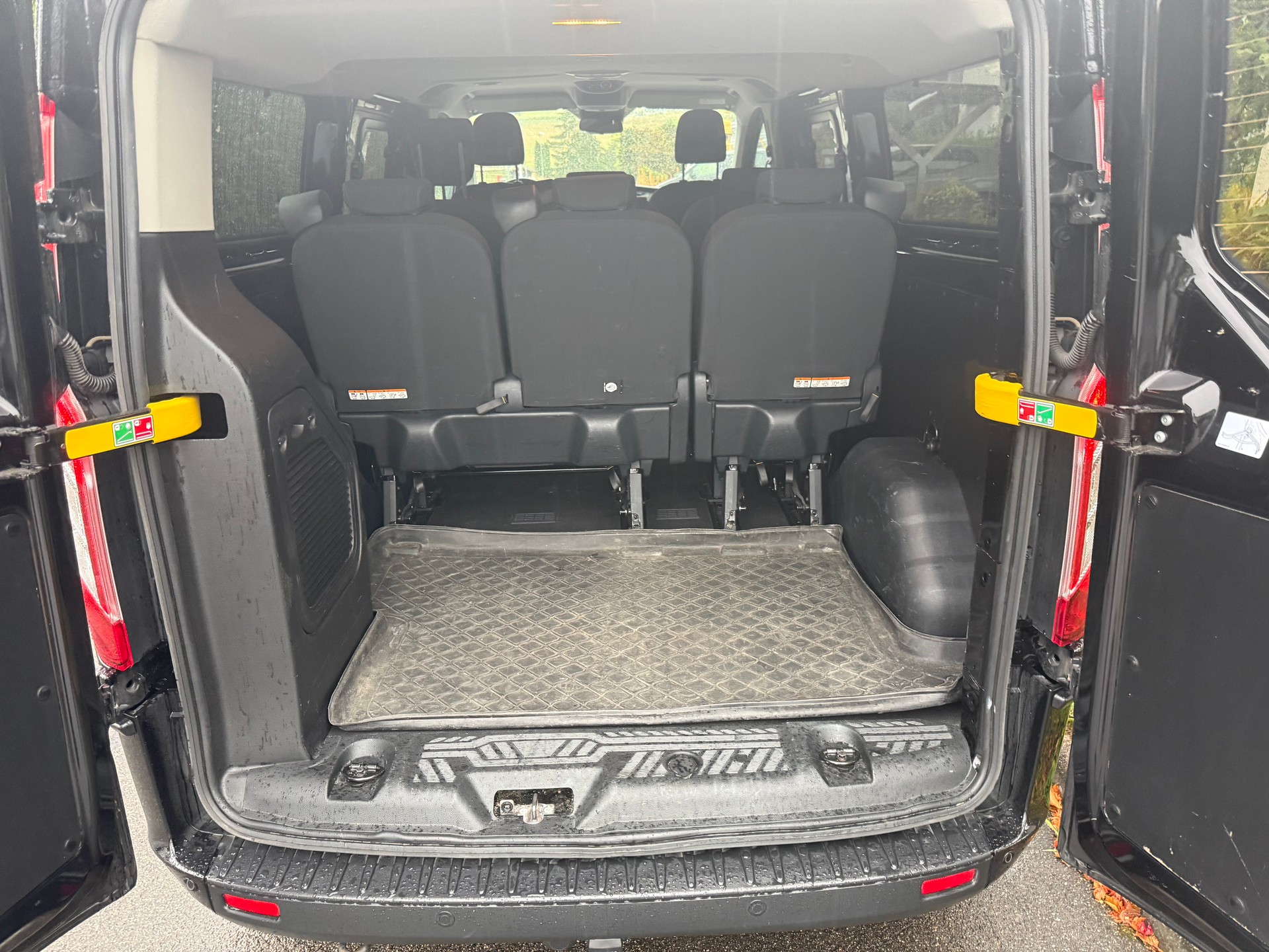 FORD Transit Custom 320 L2H1 Trend A-image-4