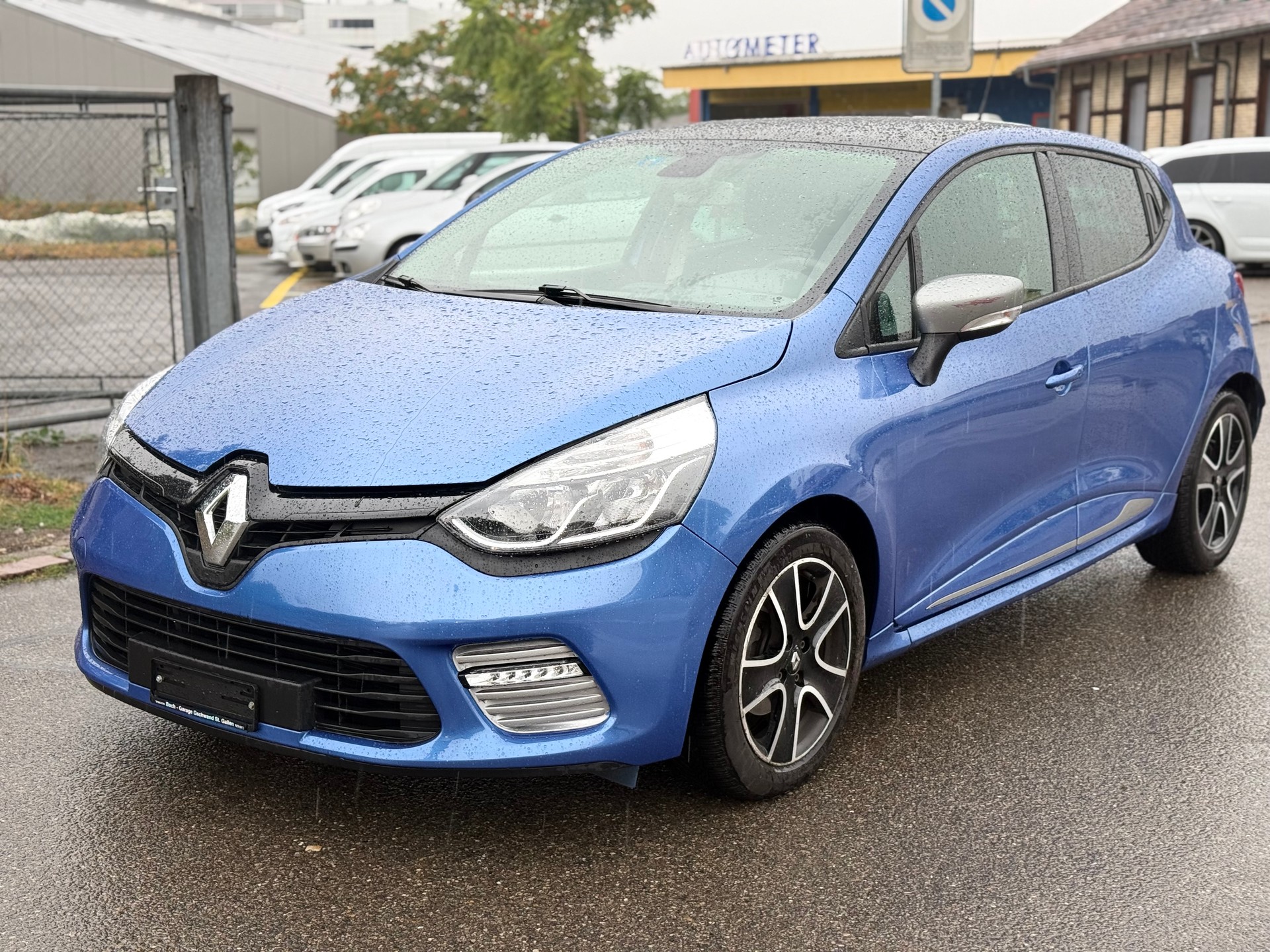 RENAULT Clio 1.2 16V T Dynamique EDC-image-0