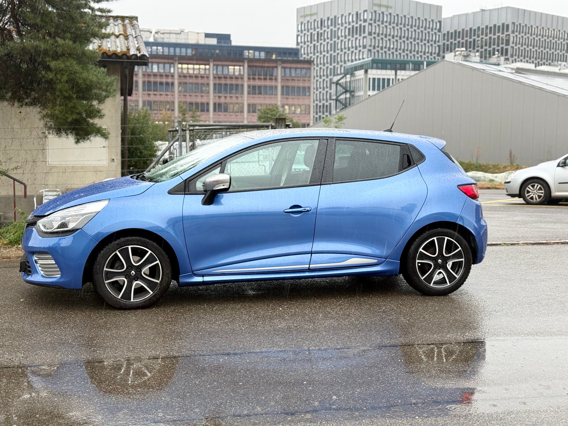 RENAULT Clio 1.2 16V T Dynamique EDC-image-6