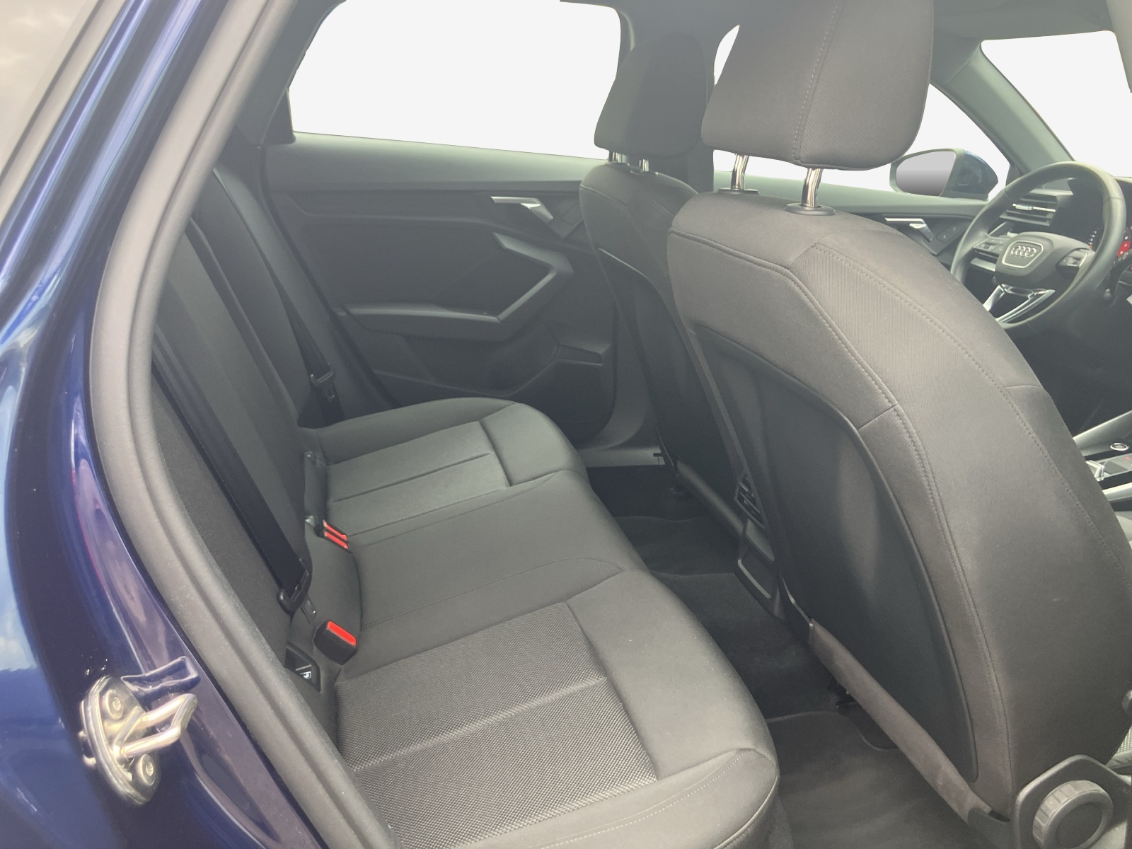 AUDI A3 Sportback 35 TFSI Attraction S-tronic-image-13