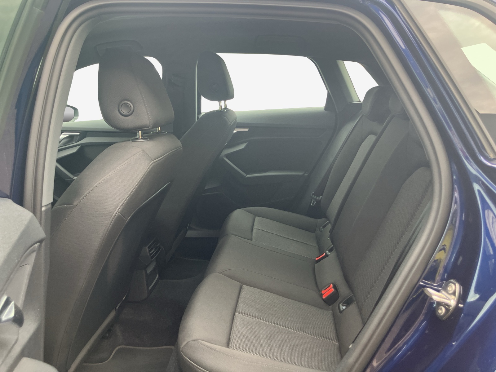 AUDI A3 Sportback 35 TFSI Attraction S-tronic-image-11