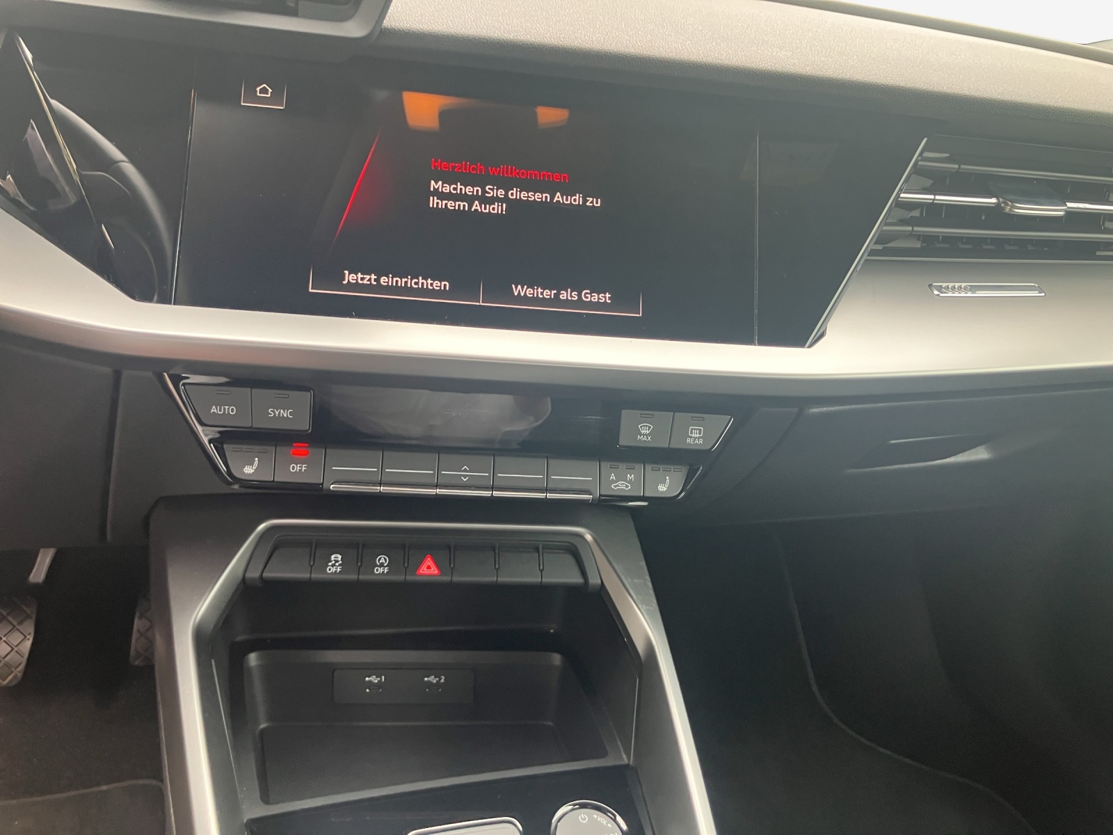 AUDI A3 Sportback 35 TFSI Attraction S-tronic-image-10