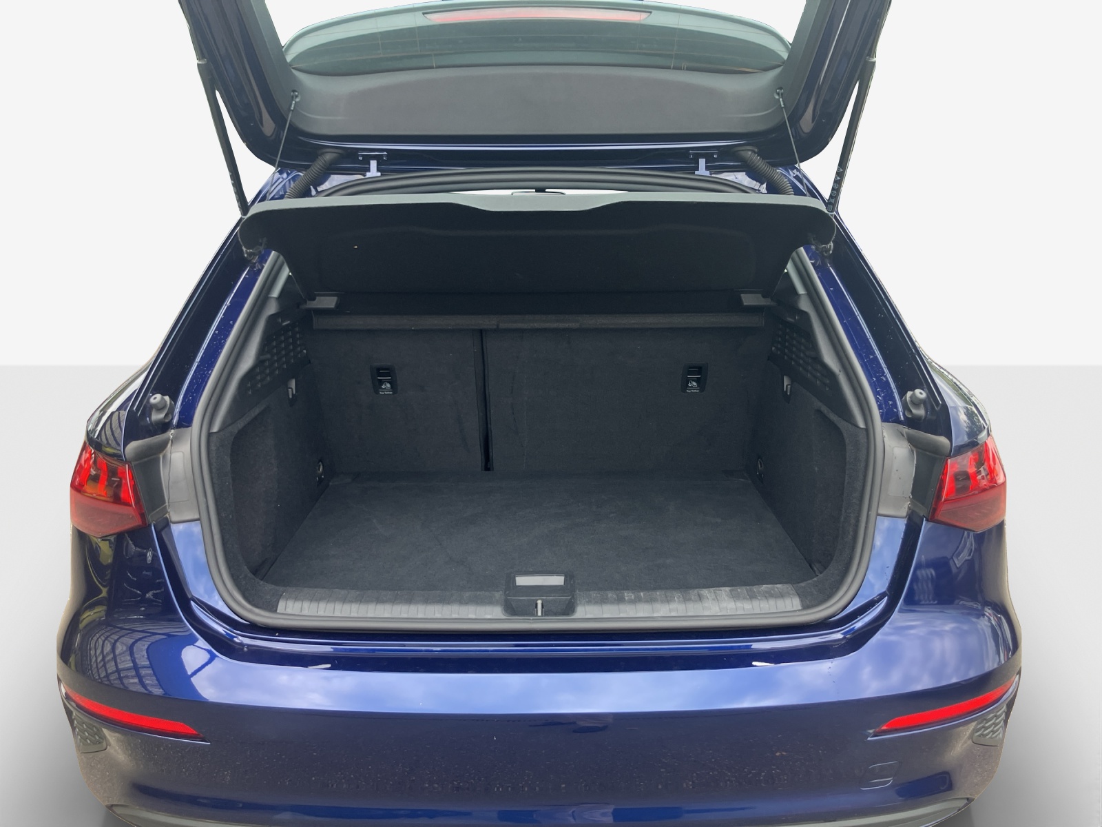 AUDI A3 Sportback 35 TFSI Attraction S-tronic-image-12