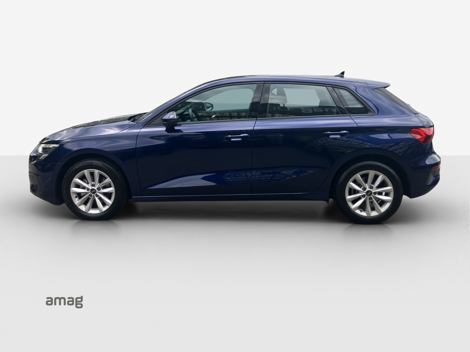 AUDI A3 Sportback 35 TFSI Attraction S-tronic-image-1