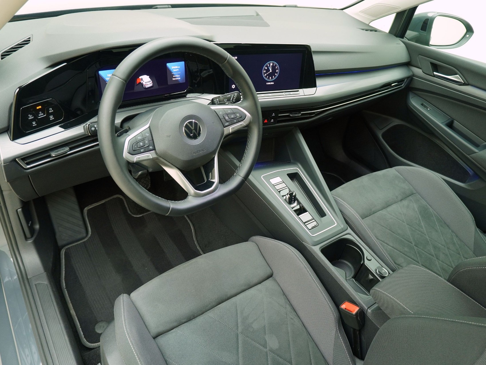 VW Golf 8 1.5 eTSI DSG Style-image-9