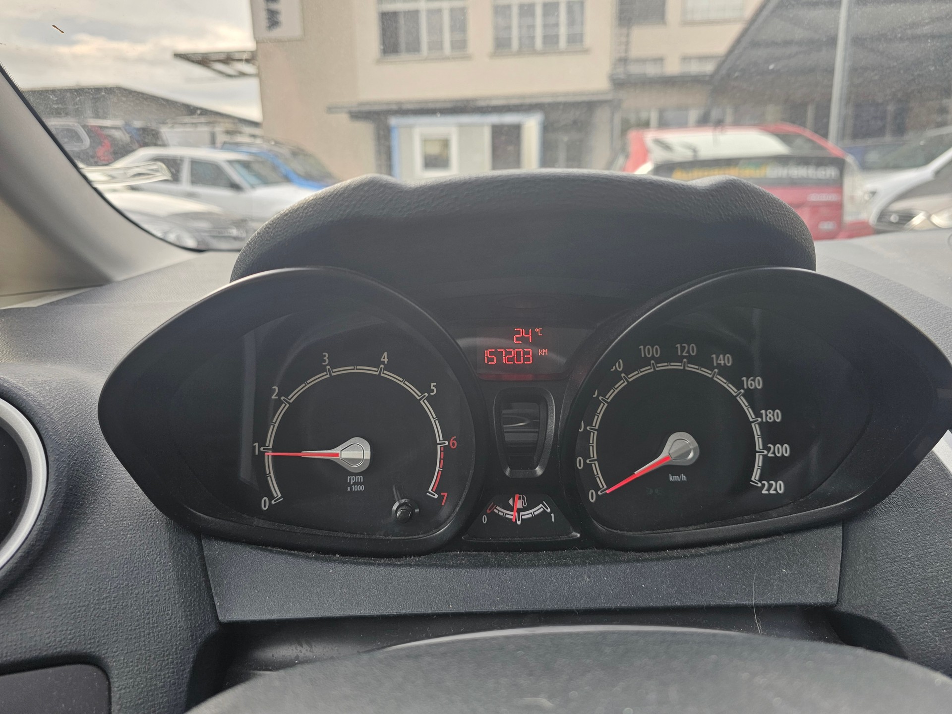 FORD Fiesta 1.4 16V Trend+-image-10