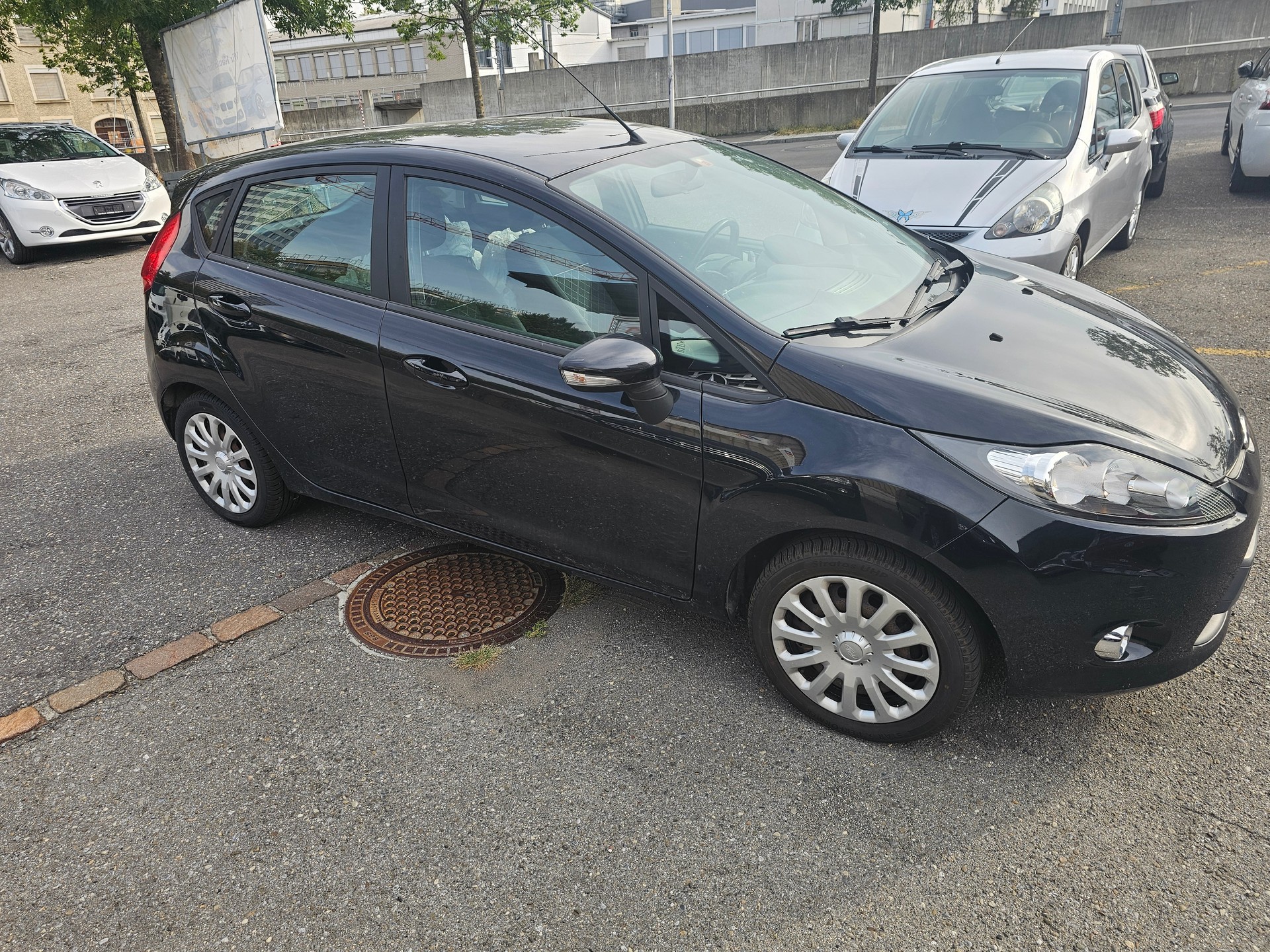 FORD Fiesta 1.4 16V Trend+-image-2