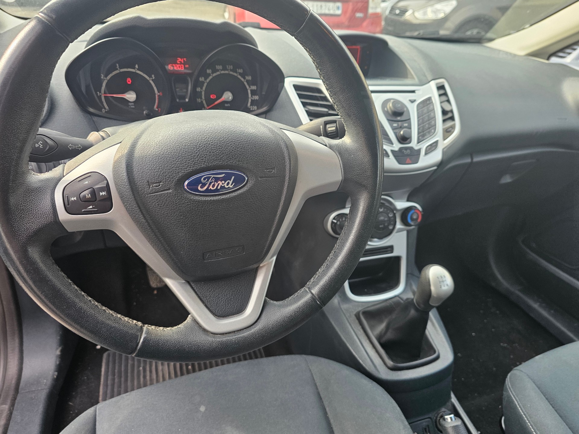 FORD Fiesta 1.4 16V Trend+-image-8