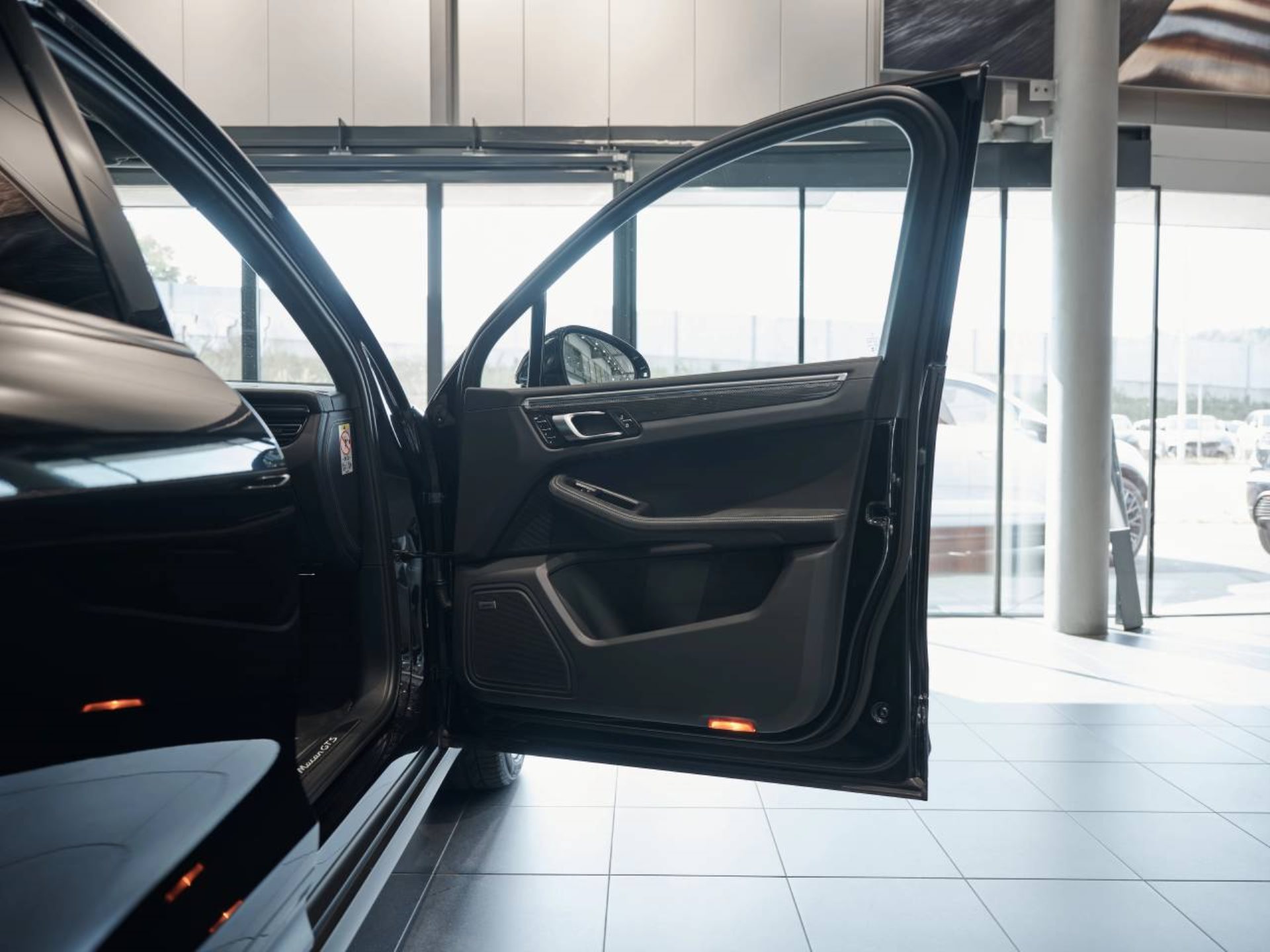 PORSCHE Macan GTS-image-21