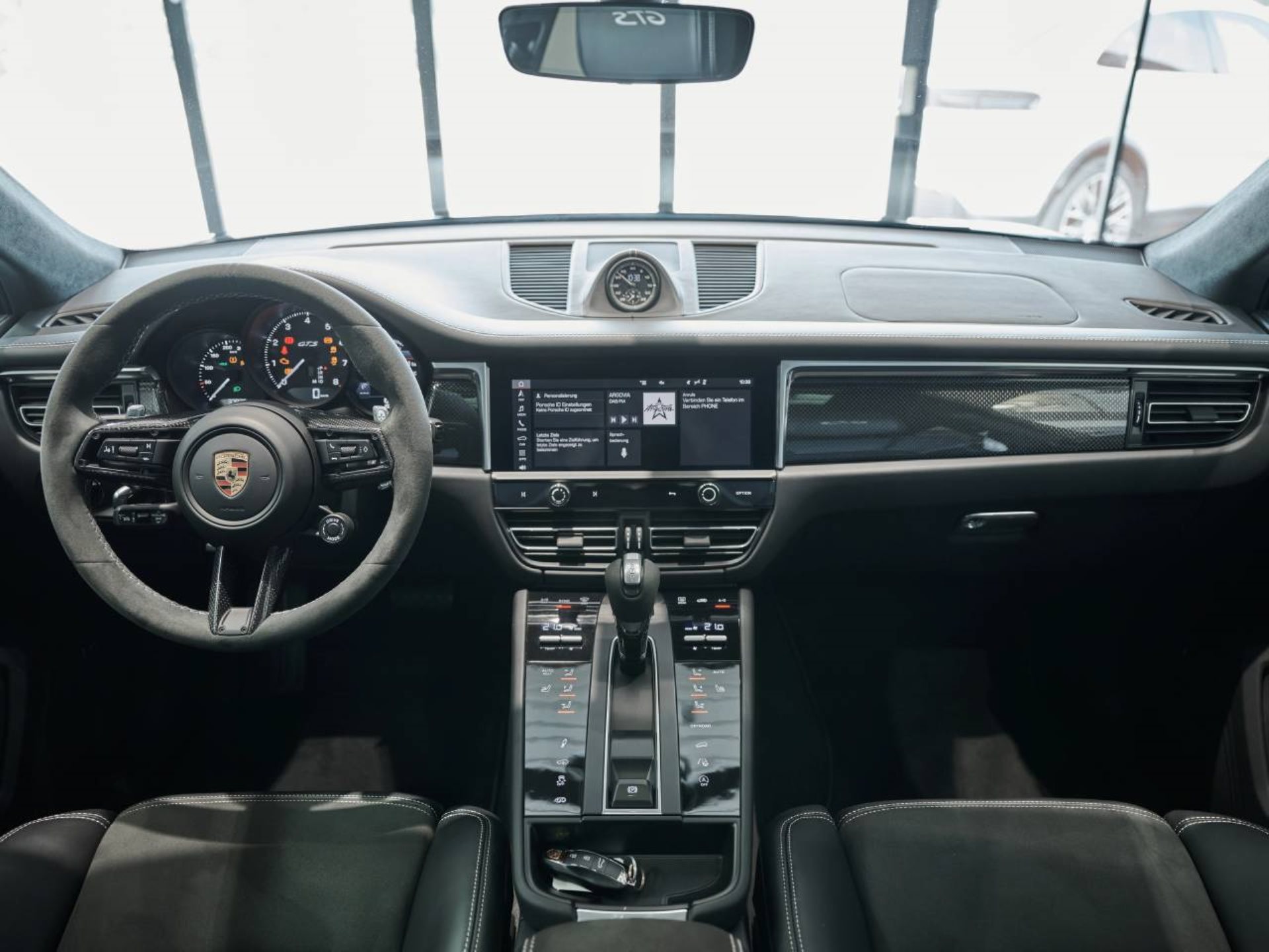 PORSCHE Macan GTS-image-15