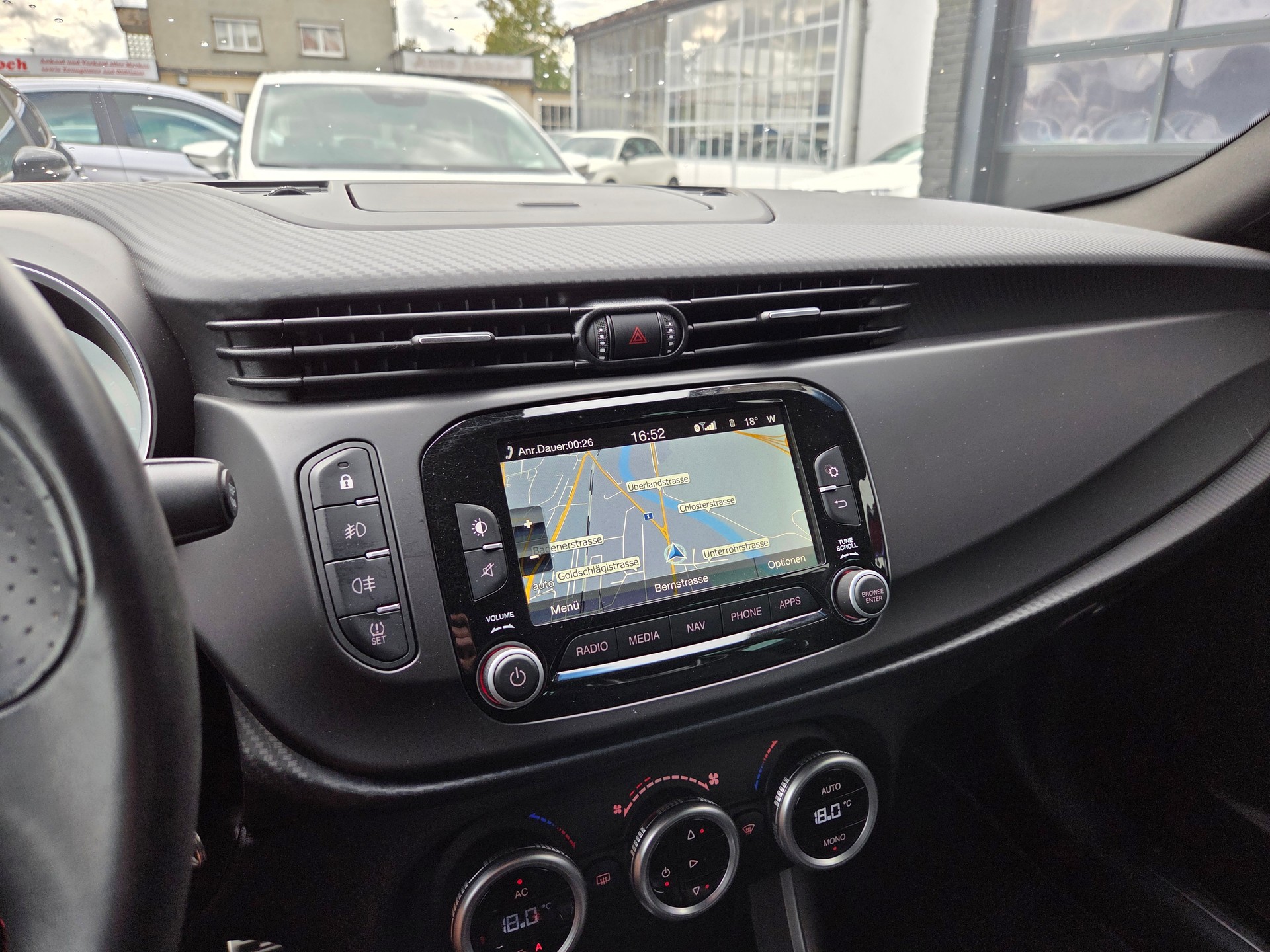 ALFA ROMEO Giulietta 1750 TBi Veloce TCT-image-14