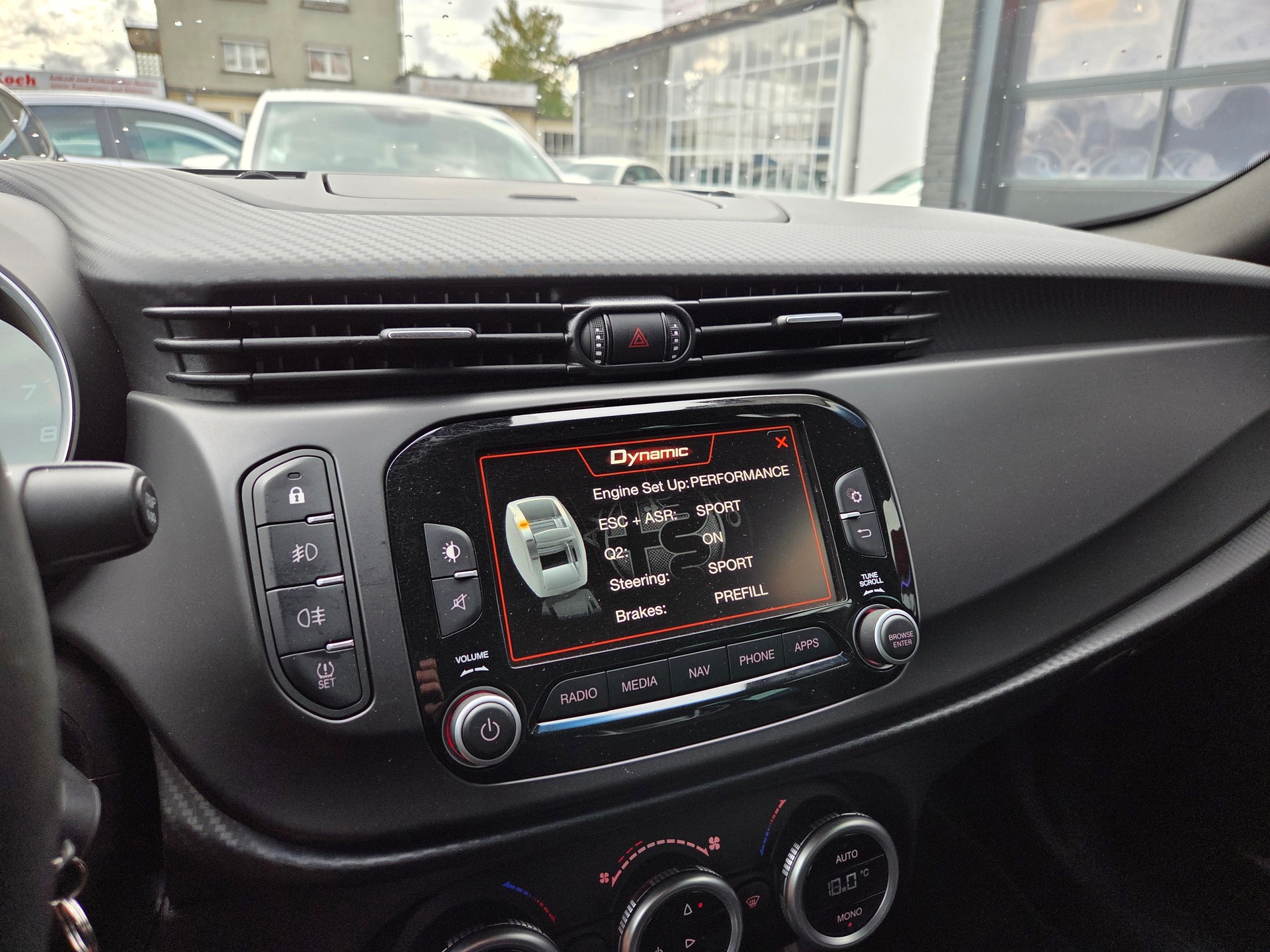 ALFA ROMEO Giulietta 1750 TBi Veloce TCT-image-15