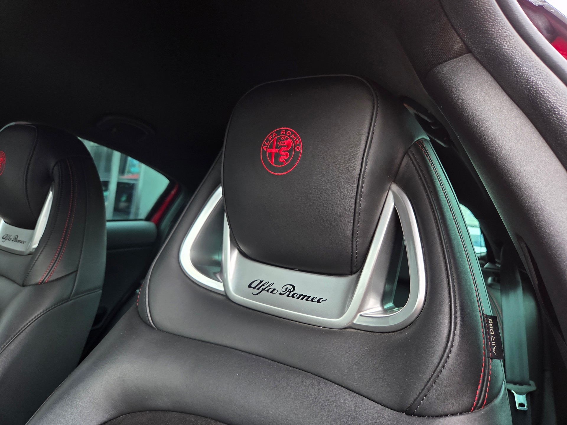 ALFA ROMEO Giulietta 1750 TBi Veloce TCT-image-13