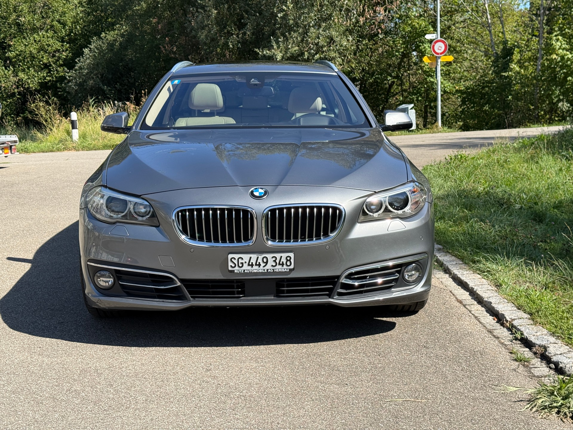 BMW 525d Touring xDrive Luxury Line Steptronic-image-6