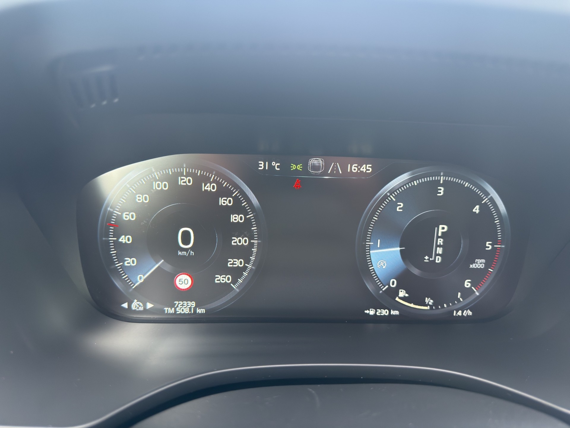 VOLVO XC60 2.0 D5 Inscription AWD-image-12
