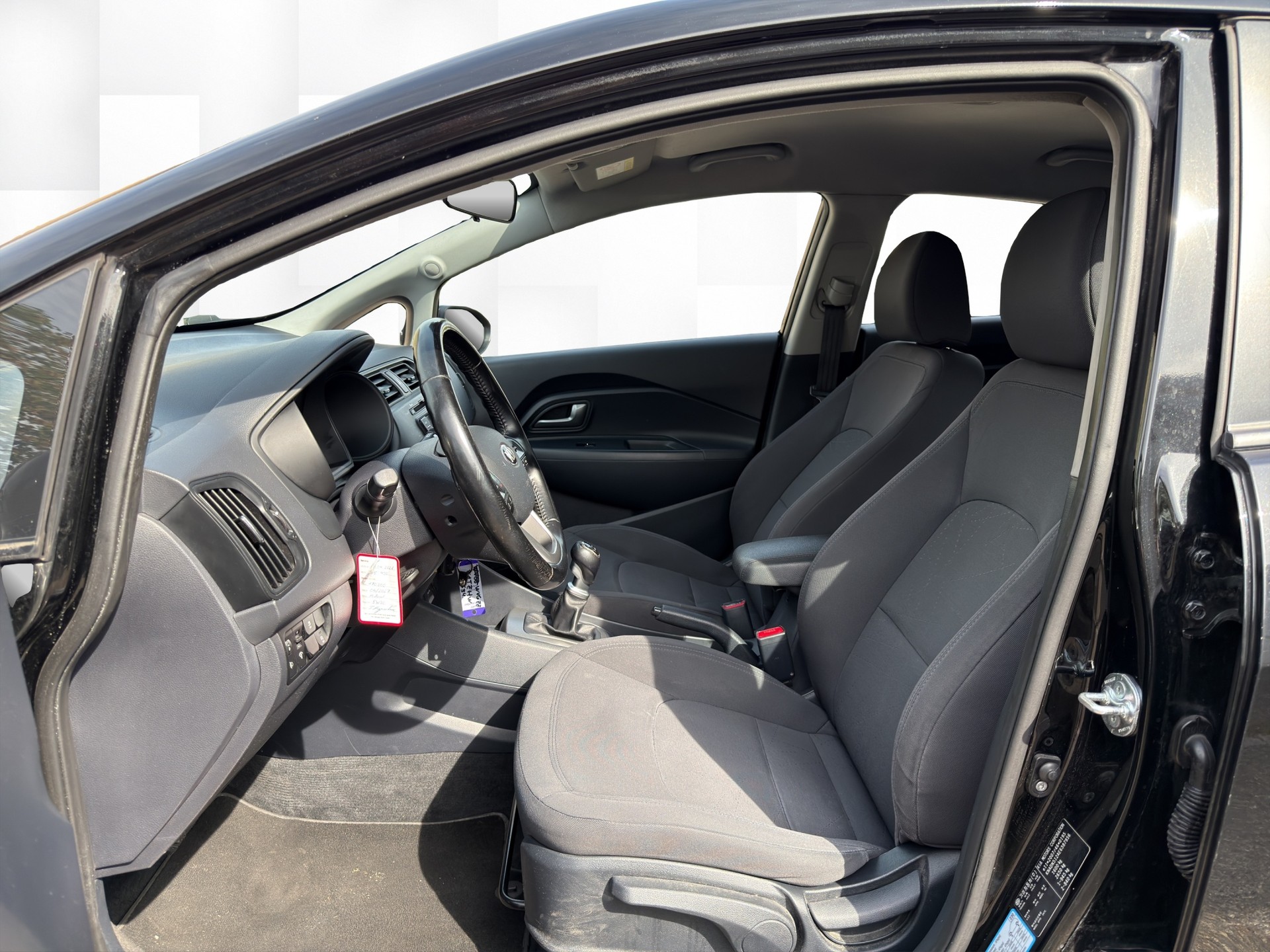 KIA Rio 1.4 CVVT Style-image-8