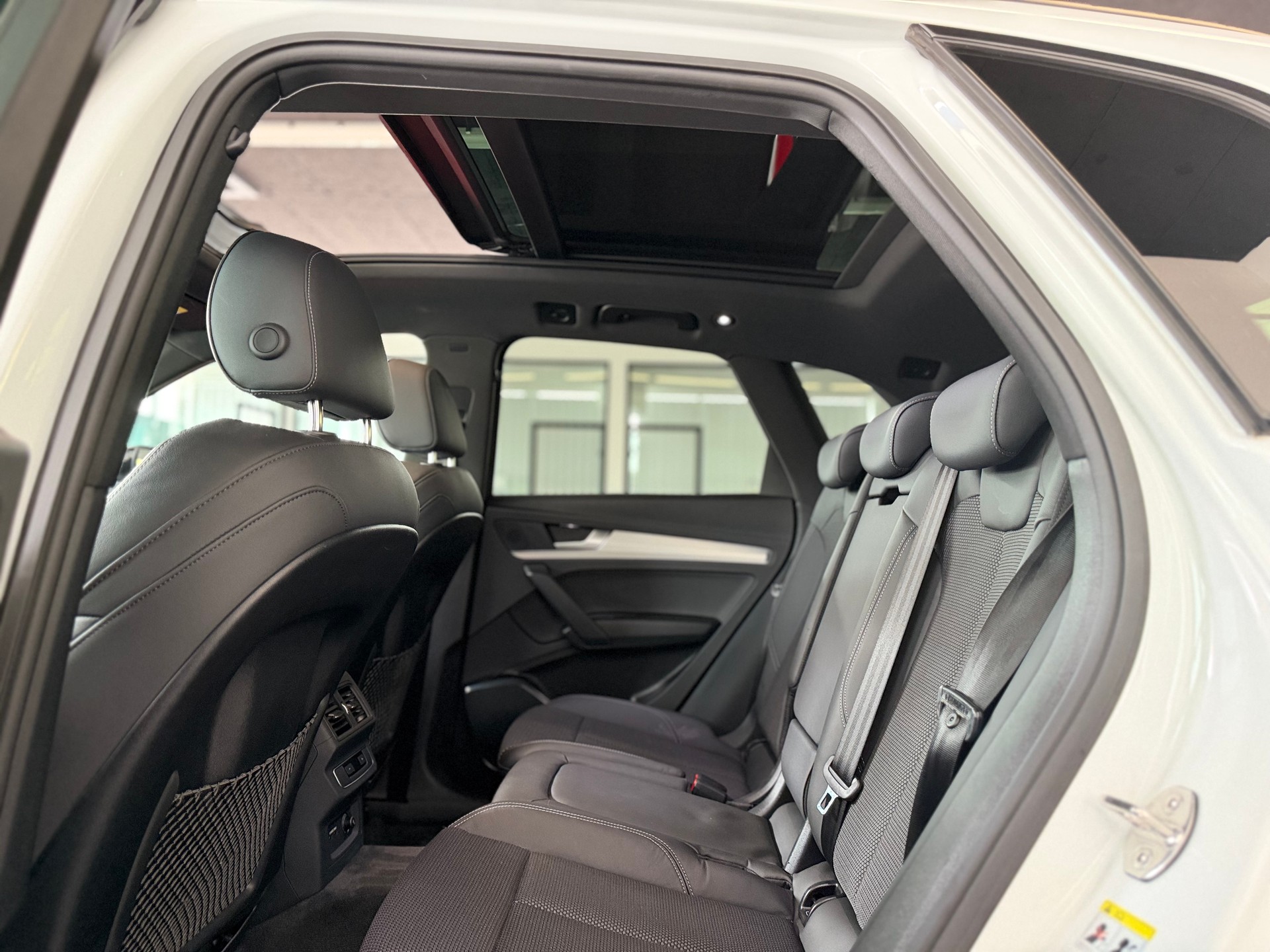 AUDI Q5 40 TDI S-line SPORT quattro S-tronic * 204 PS * 4X4 *-image-11
