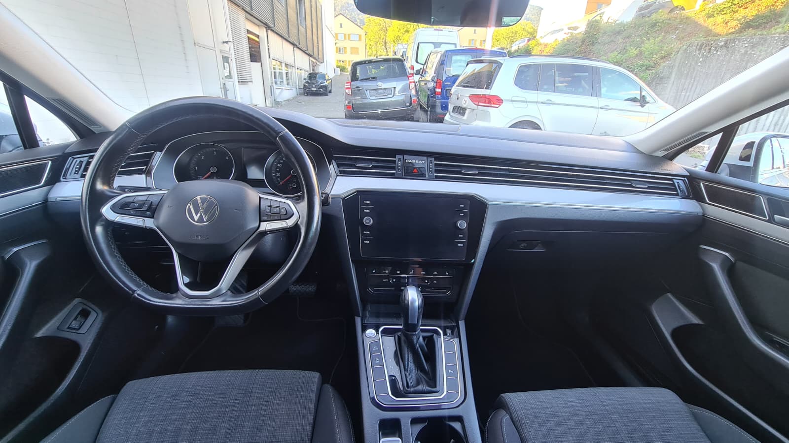 VW Passat Variant 2.0 TDI Business DSG ** Gr-Navi **RF-Kamera ** Sitzheizung ** PDC ** Frisch Ab MFK & Service **-image-15