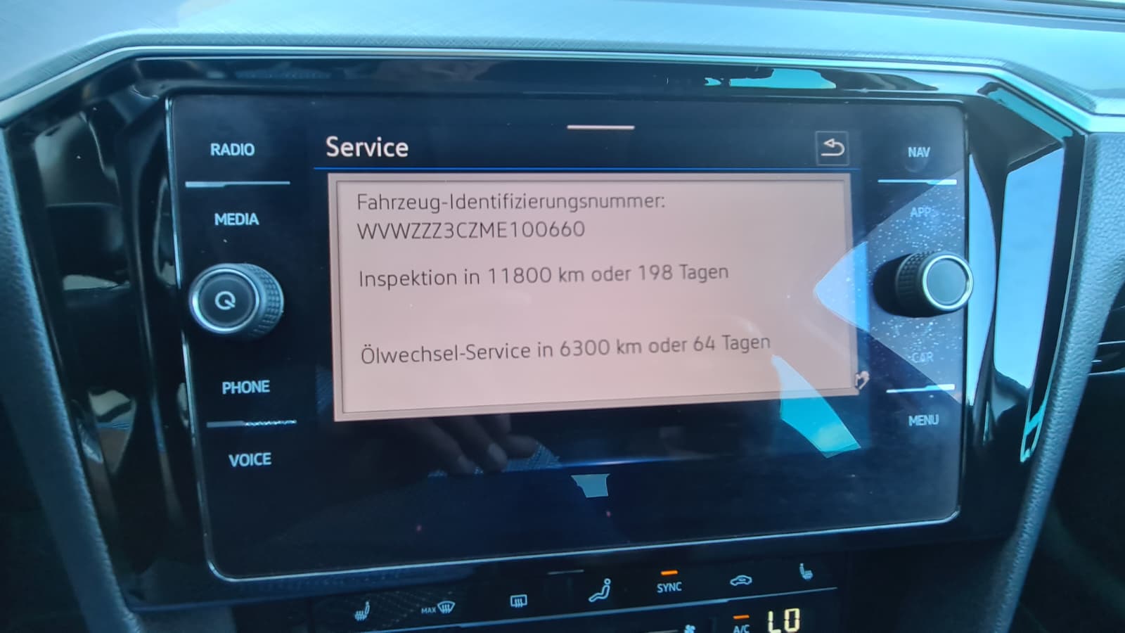 VW Passat Variant 2.0 TDI Business DSG ** Gr-Navi **RF-Kamera ** Sitzheizung ** PDC ** Frisch Ab MFK & Service **-image-11