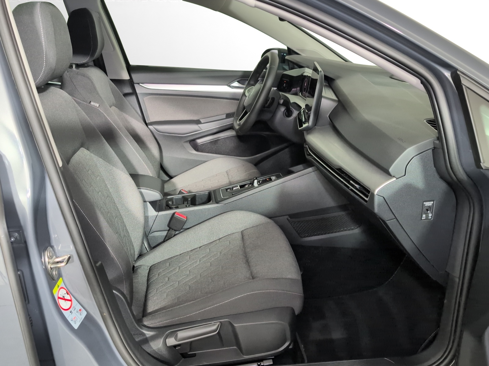 VW Golf 1.5 e TSI mHEV Life DSG-image-6