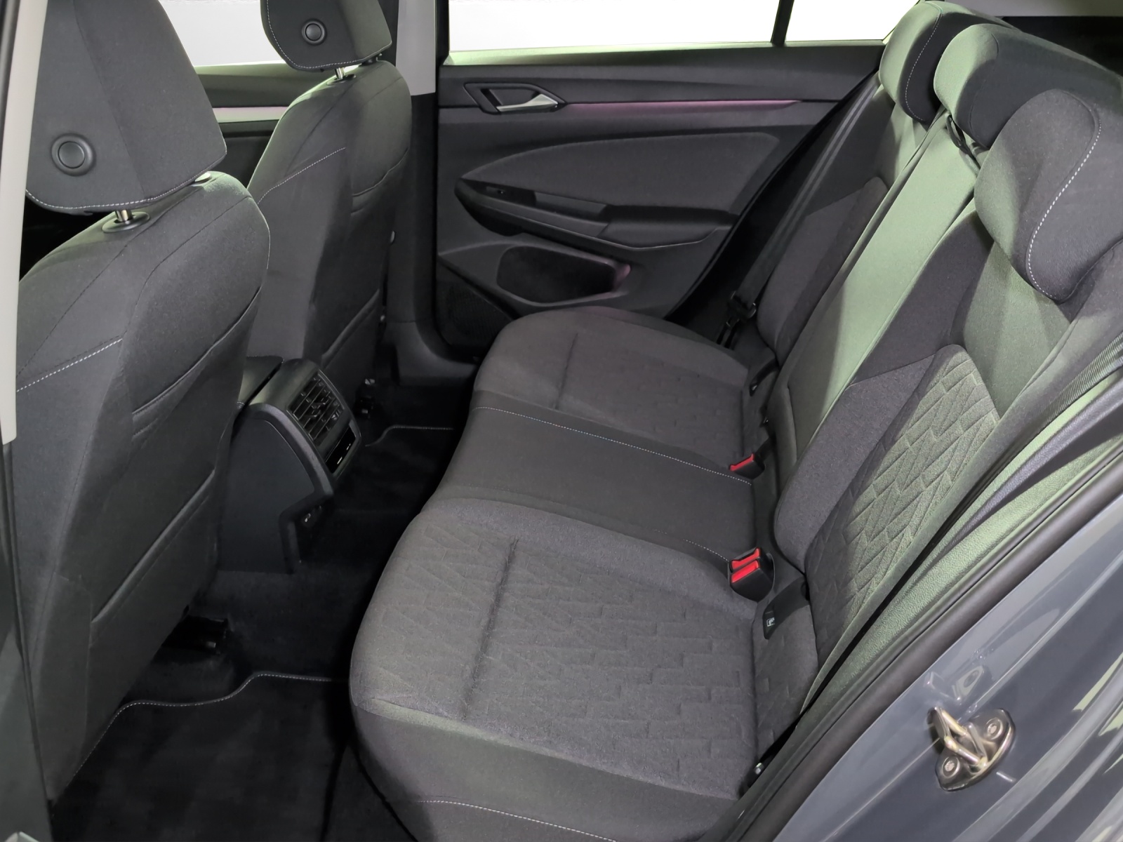 VW Golf 1.5 e TSI mHEV Life DSG-image-7