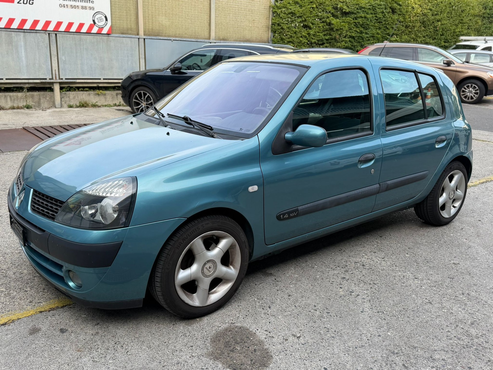 RENAULT Clio 1.4 16V Privilège