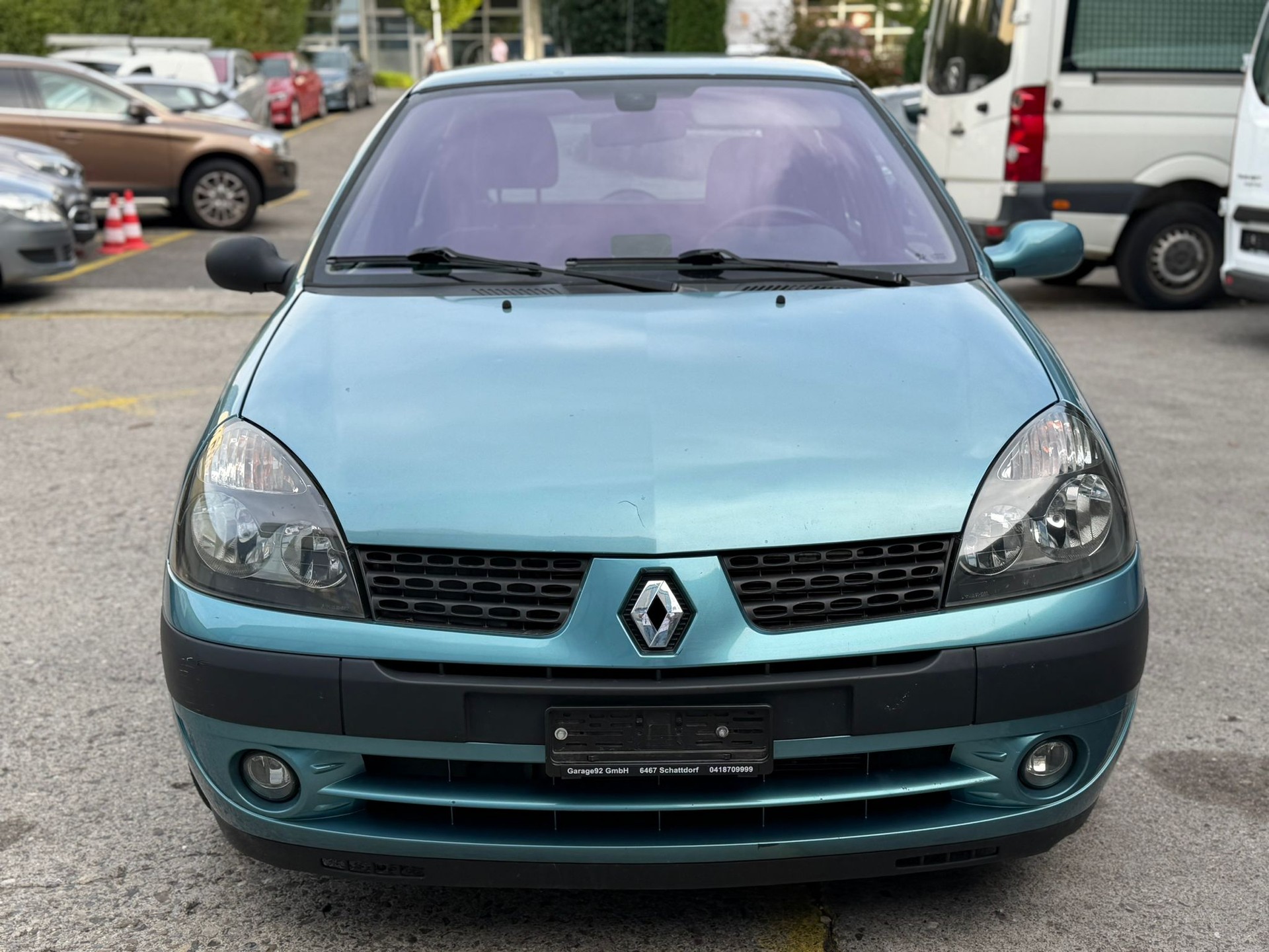RENAULT Clio 1.4 16V Privilège-image-4