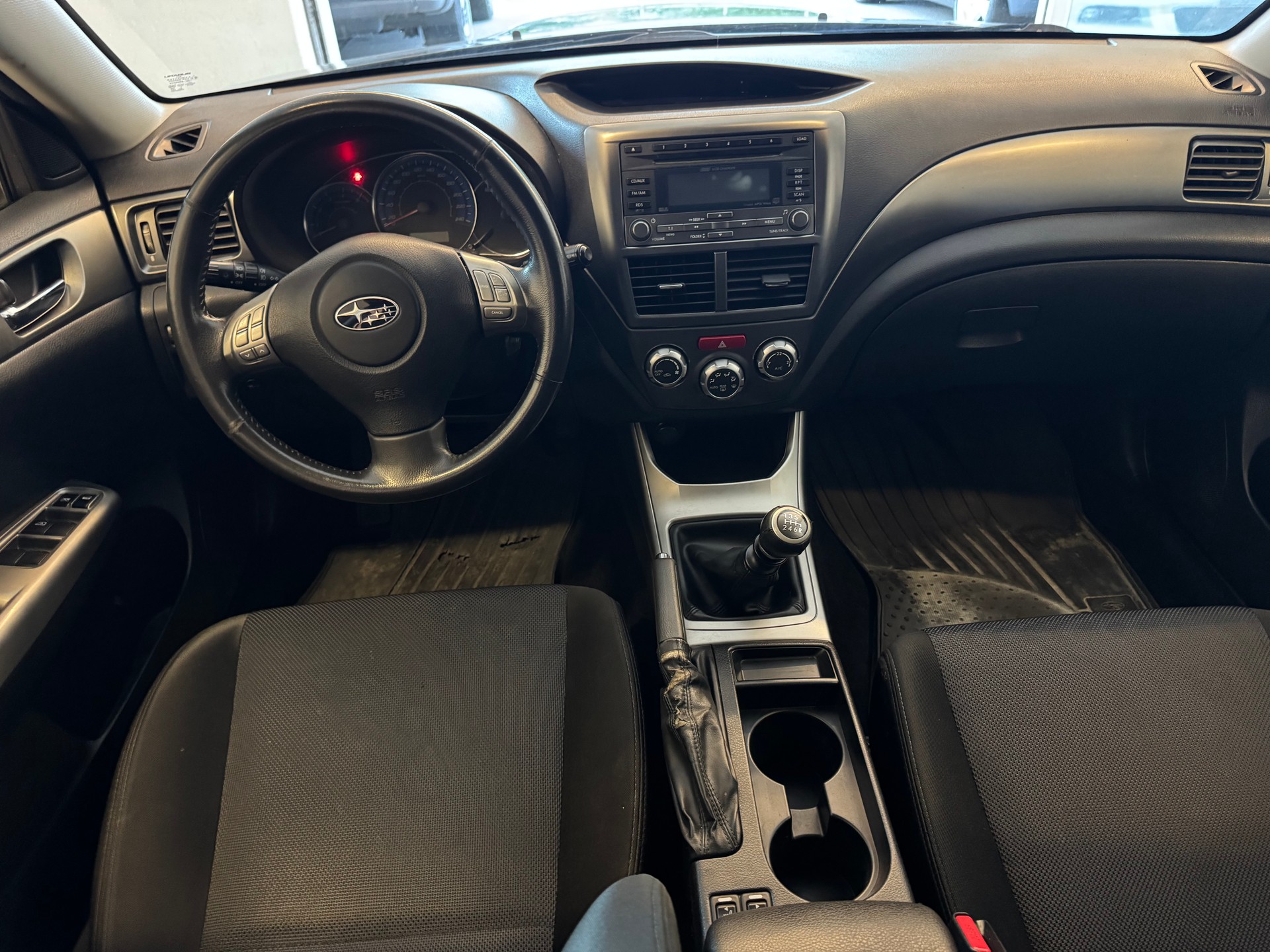 SUBARU Impreza 2.0D Comfort S-image-9